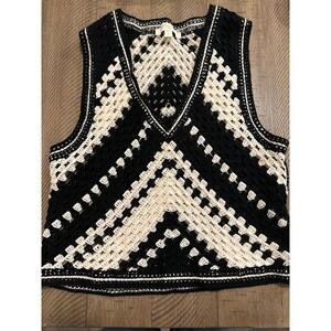 REBELLION AGAIN Crochet Chevron Vest - Black & White - Size Large